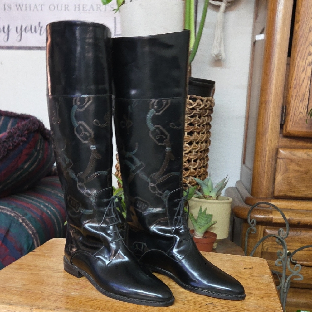 Womens Size 6 Vinyage Italian Leather Boots By Larry Stuart